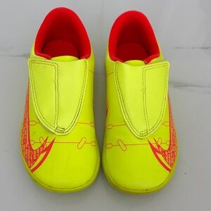 Nike Jr. Vapor soccer shoes kid